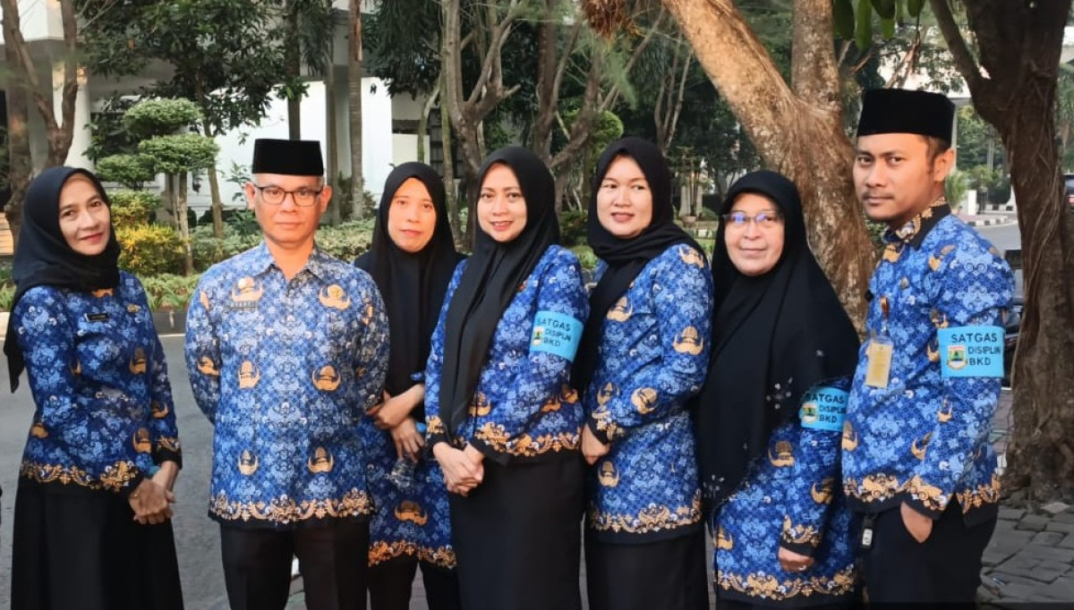 Satgas Disiplin BKD Banten Tertibkan Peserta Apel Hari Koperasi