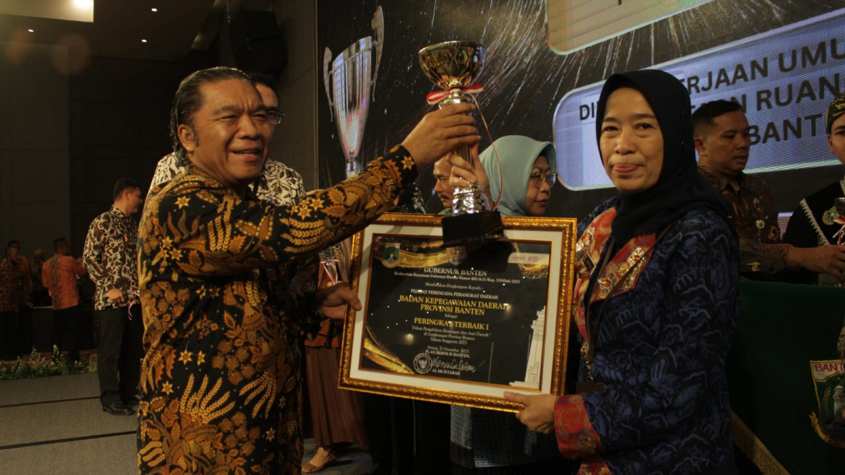 BADAN KEPEGAWAIAN DAERAH PROVINSI BANTEN MERAIH PENGHARGAAN